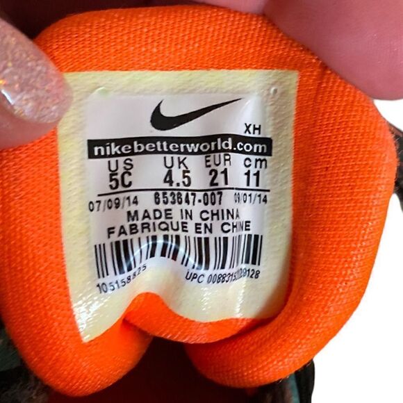 Nike • BABY Lebron James Basketball Shoes 5C Toddler Boys - Picture 6 of 9